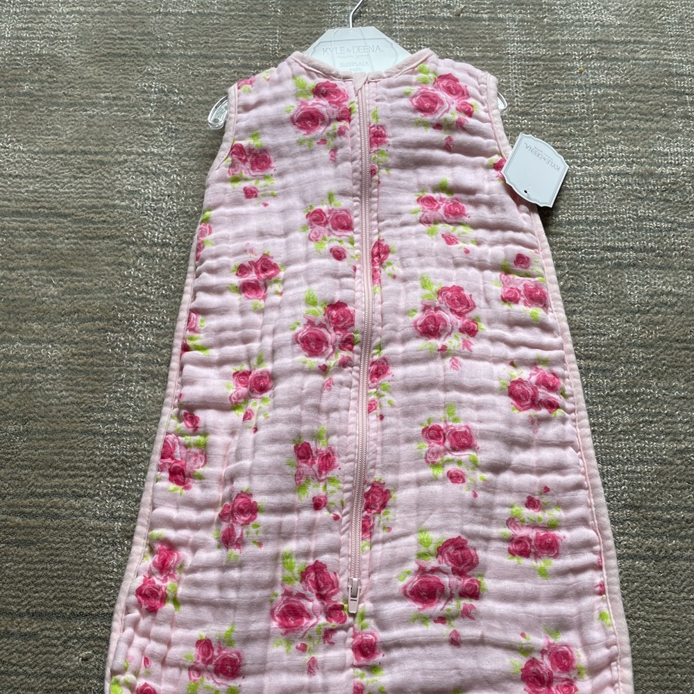 ⭐️ Kyle and Deena New York Sleep Sack ⭐️